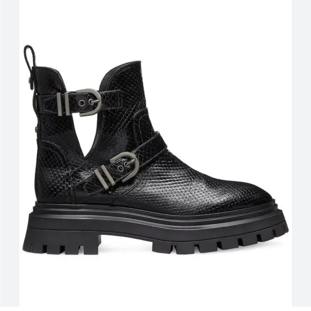 Stuart Weitzman Maverick Bedford Moto Bootie. Size 8.5 (EU 39)